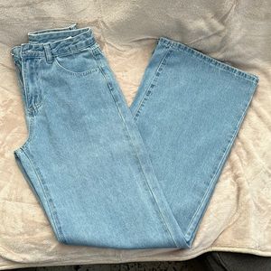 Shein wide leg blue jeans. Size XS.